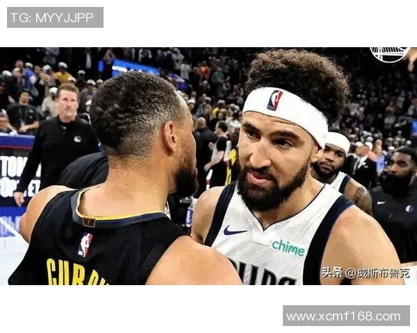 独行侠与勇士激战正酣NBA赛场精彩对决引发球迷热议