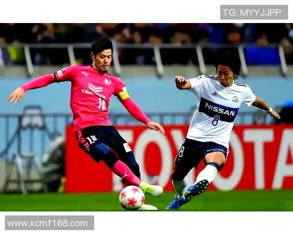 东京绿茵与泽维的激烈对决揭示足球战术与团队协作的完美结合 东京绿茵与泽维的激烈对决揭示足球战术与团队协作的完美结合