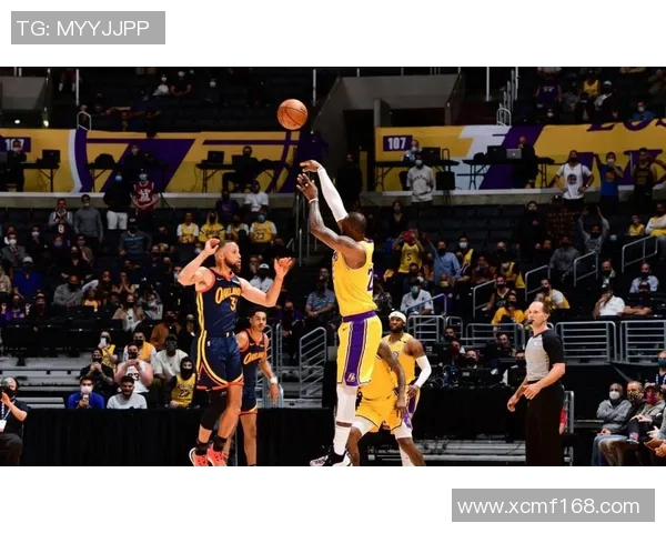 圣诞大战勇士对决湖人NBA经典对抗赛引发球迷热潮 圣诞大战勇士对决湖人NBA经典对抗赛引发球迷热潮